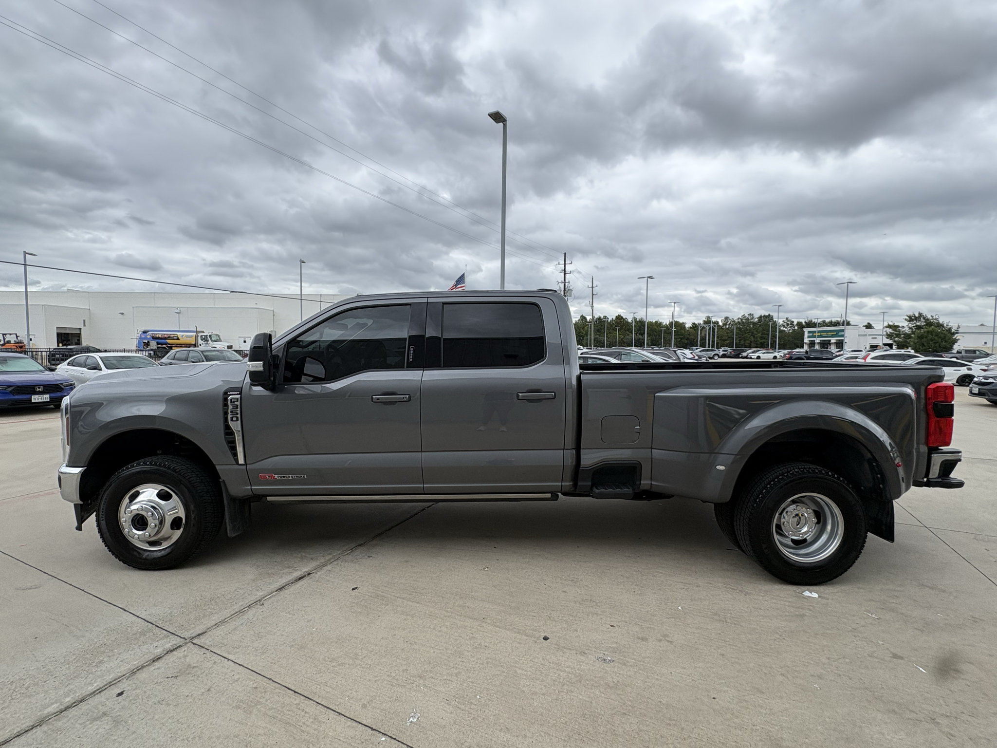 Used 2024 Ford F350 Lariat w/ Lariat Ultimate Package AWD/4WD image 5