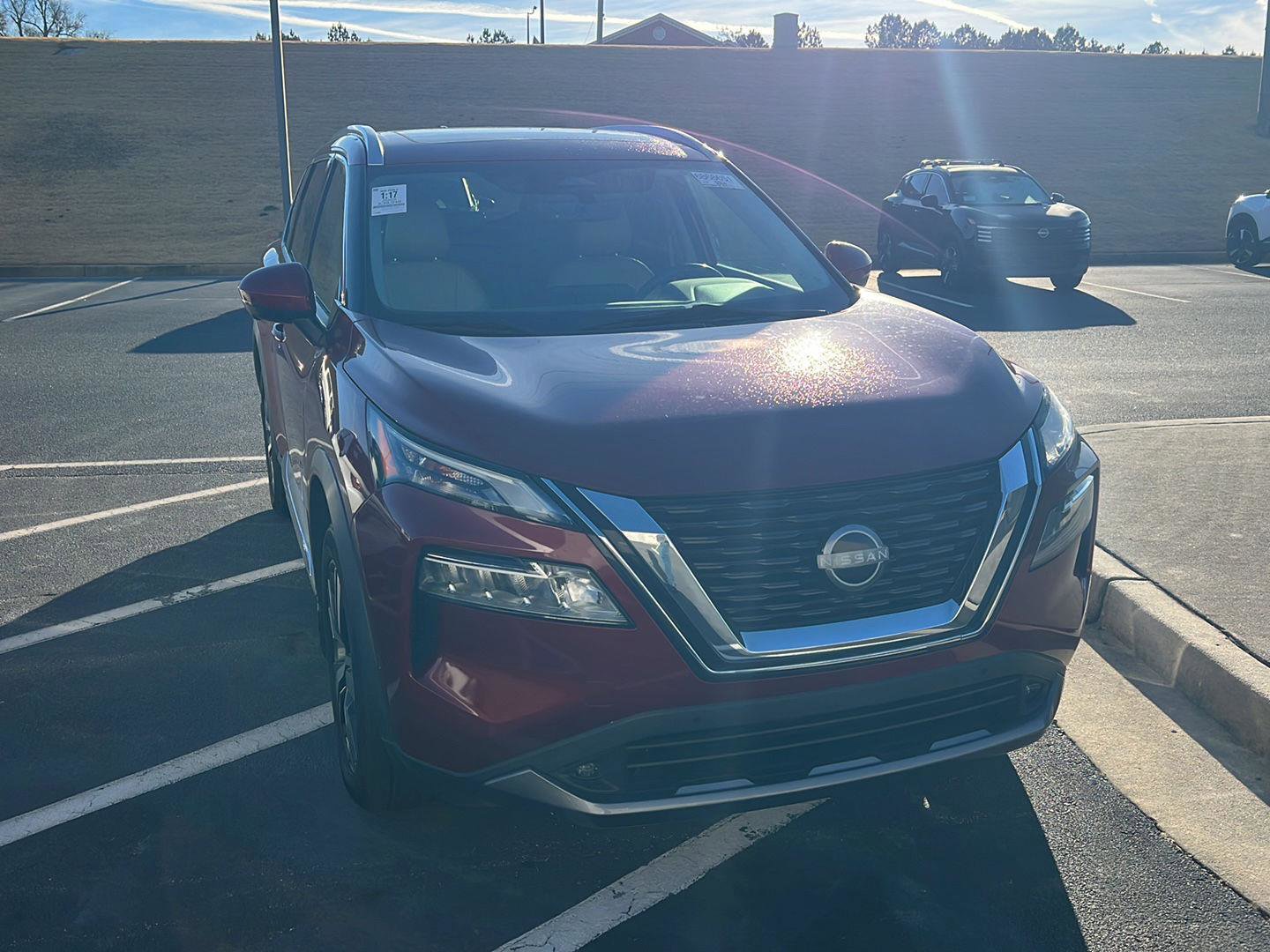 Used 2022 Nissan Rogue SL w/ SL Premium Package image 5