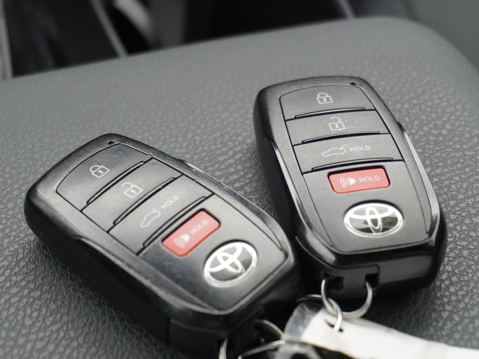 Used 2025 Toyota Camry SE w/ Multimedia Upgrade Package FWD image 18
