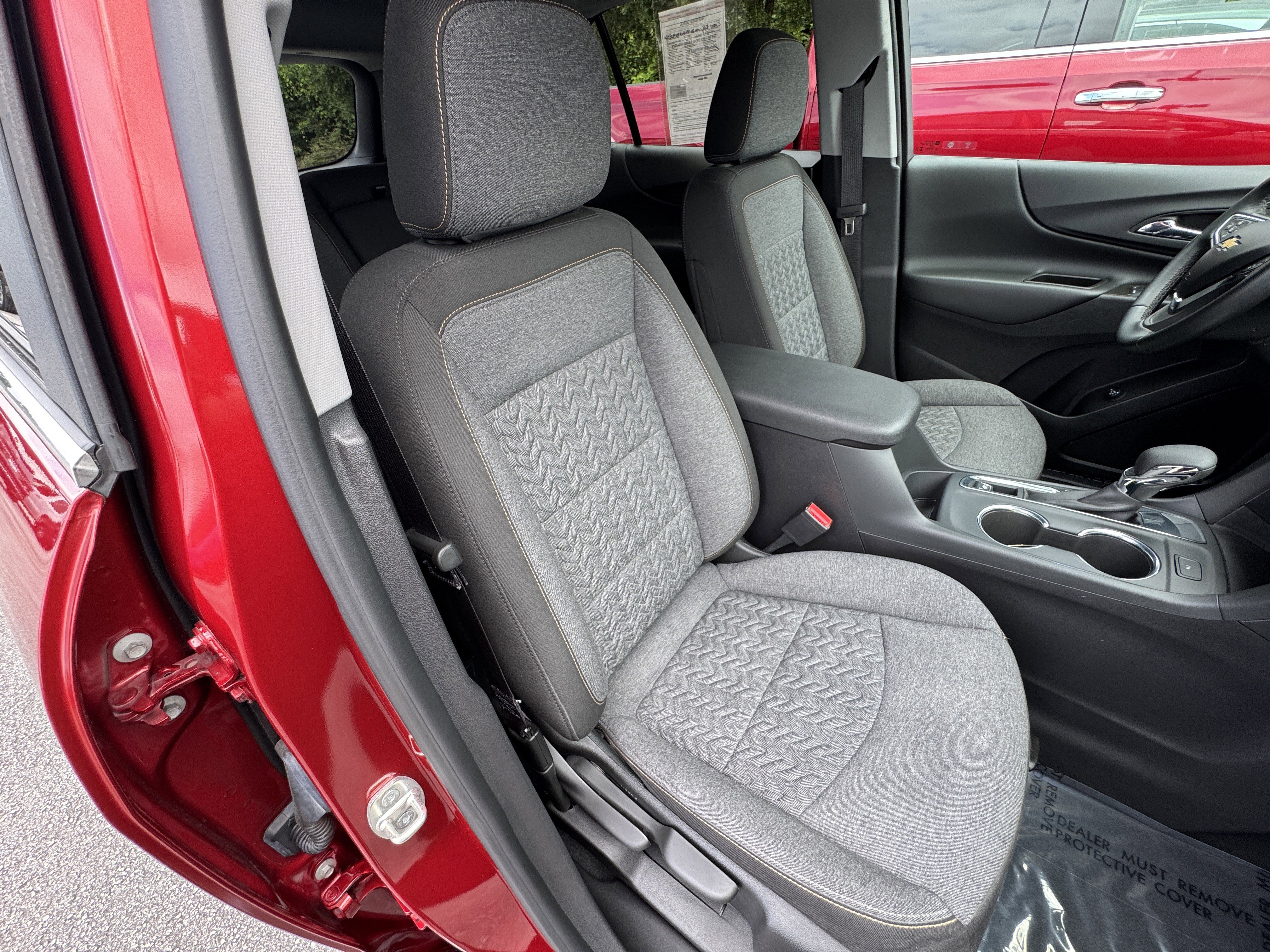 Used 2023 Chevrolet Equinox LT image 22