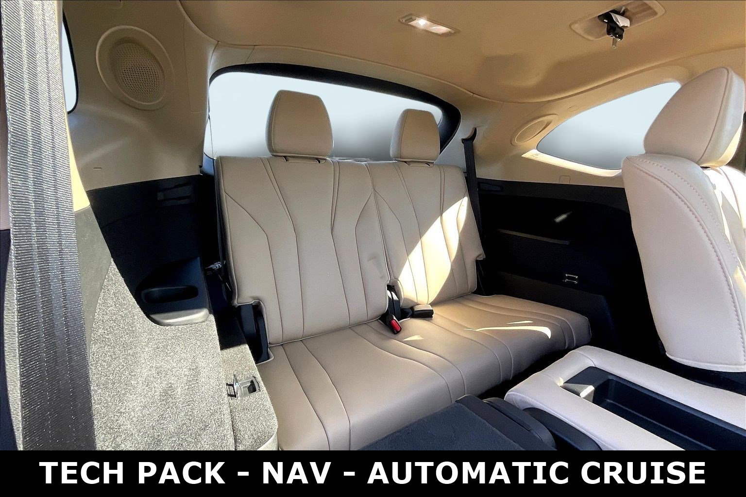 Used 2025 Acura MDX SH-AWD w/ Technology Package image 26