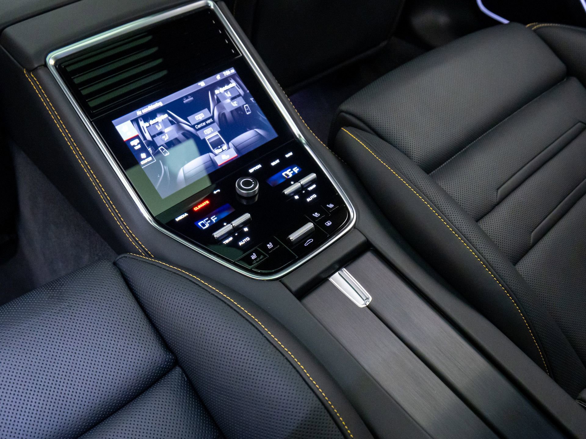 Used 2022 Porsche Panamera Turbo S image 20