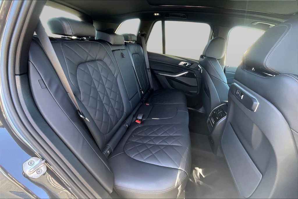 New 2026 BMW X5 xDrive50e w/ M Sport Package AWD/4WD image 10