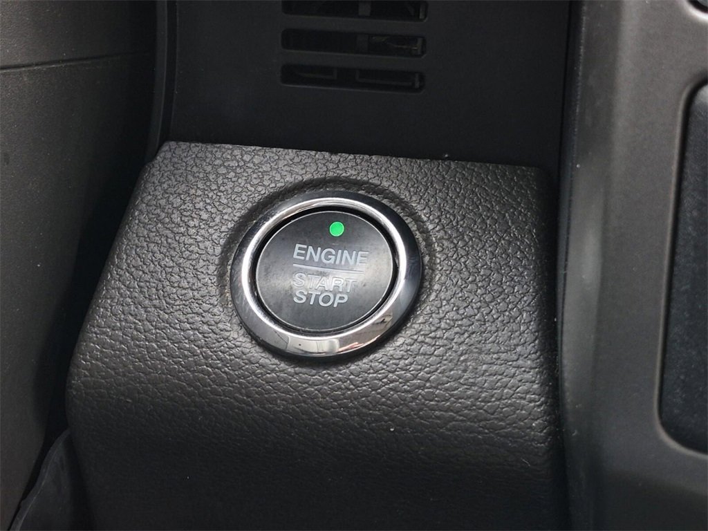 Used 2021 Ford Expedition XLT image 32