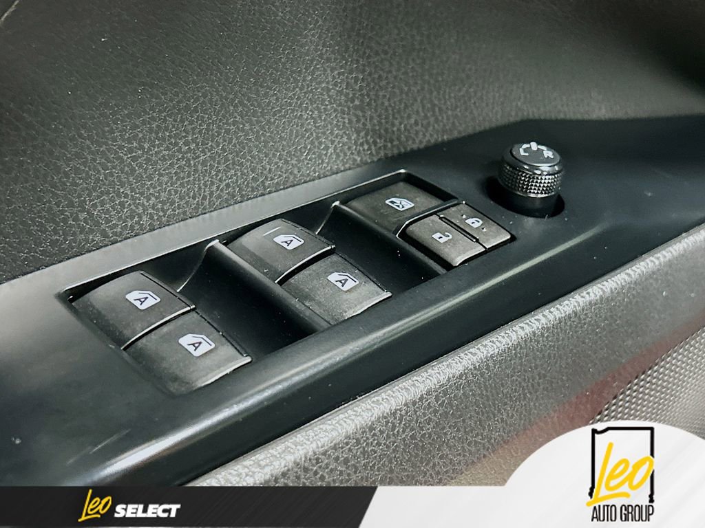 Used 2019 Toyota Camry LE image 17