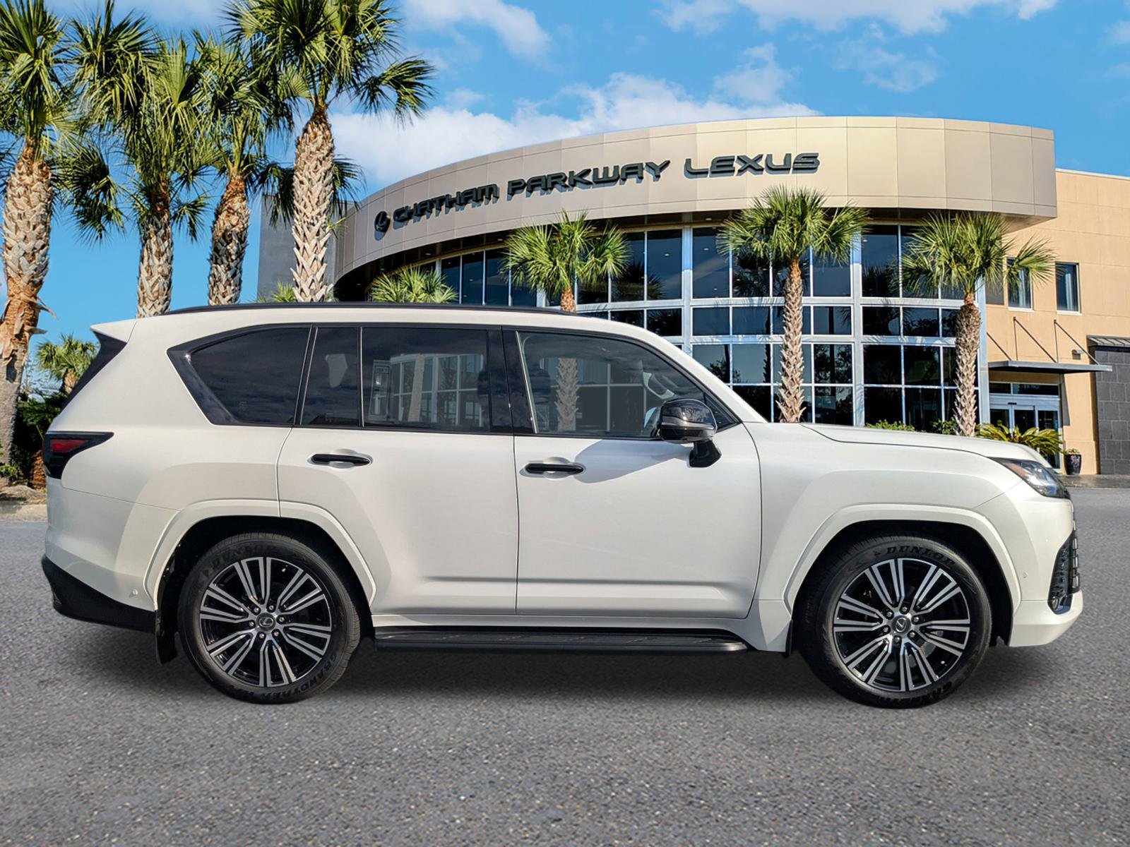 New 2025 Lexus LX 700h Luxury w/ Appearance Package image 3