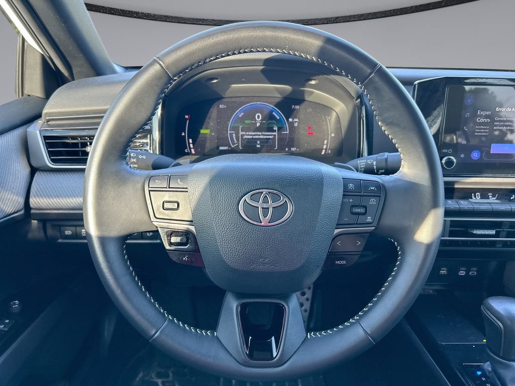 Used 2025 Toyota Camry SE FWD image 15