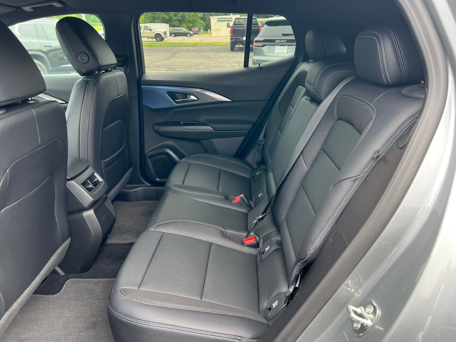 New 2026 Chevrolet Equinox EV LT FWD image 5