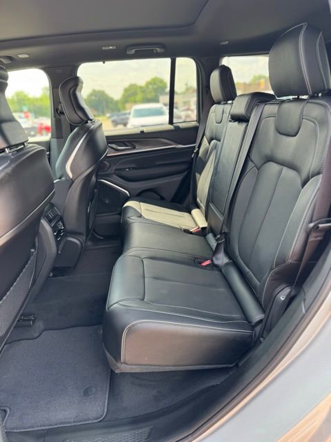 New 2025 Jeep Grand Cherokee Overland w/ Adv Protech Group III image 13