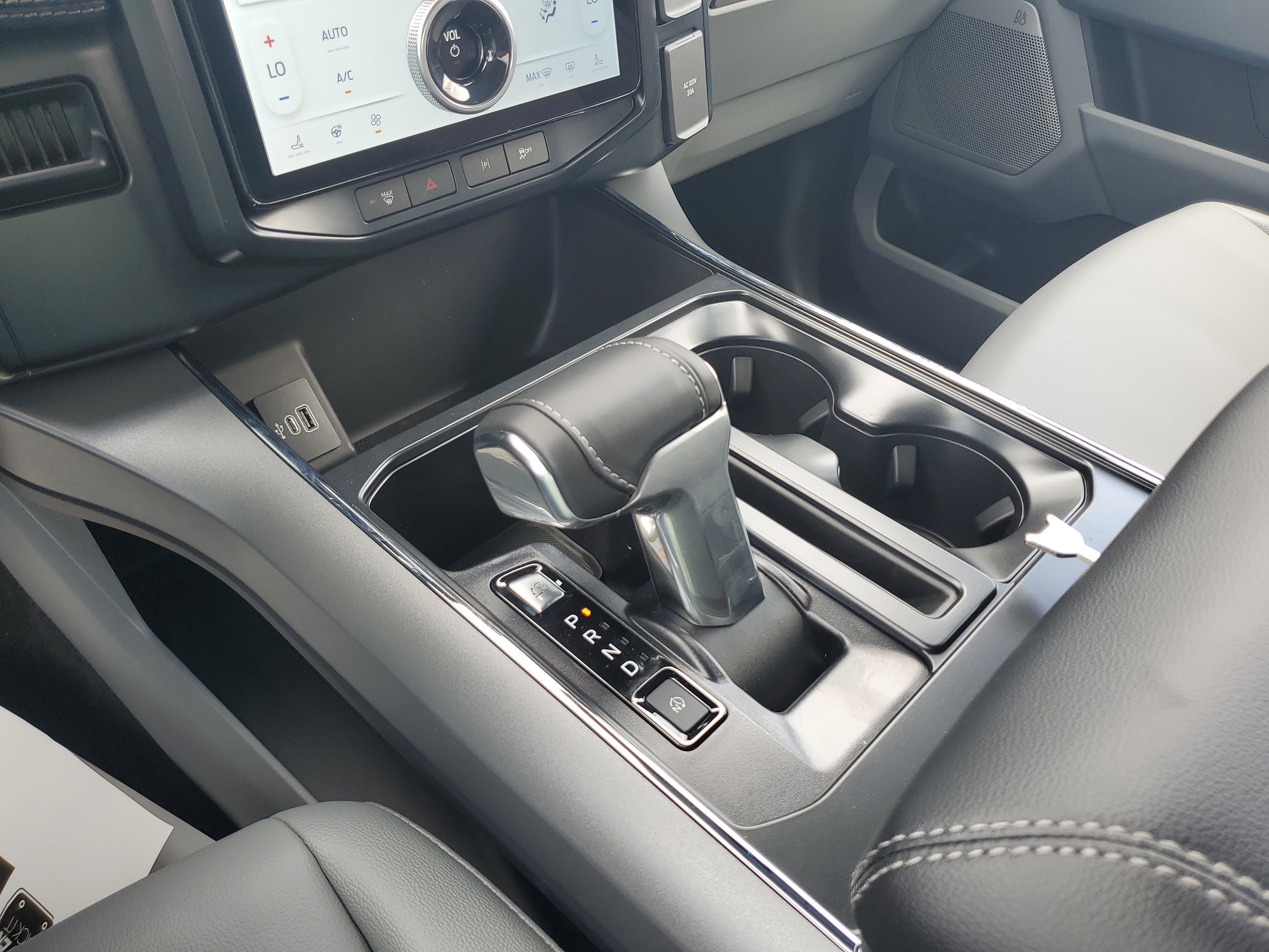 New 2025 Ford F150 Lightning Flash image 32