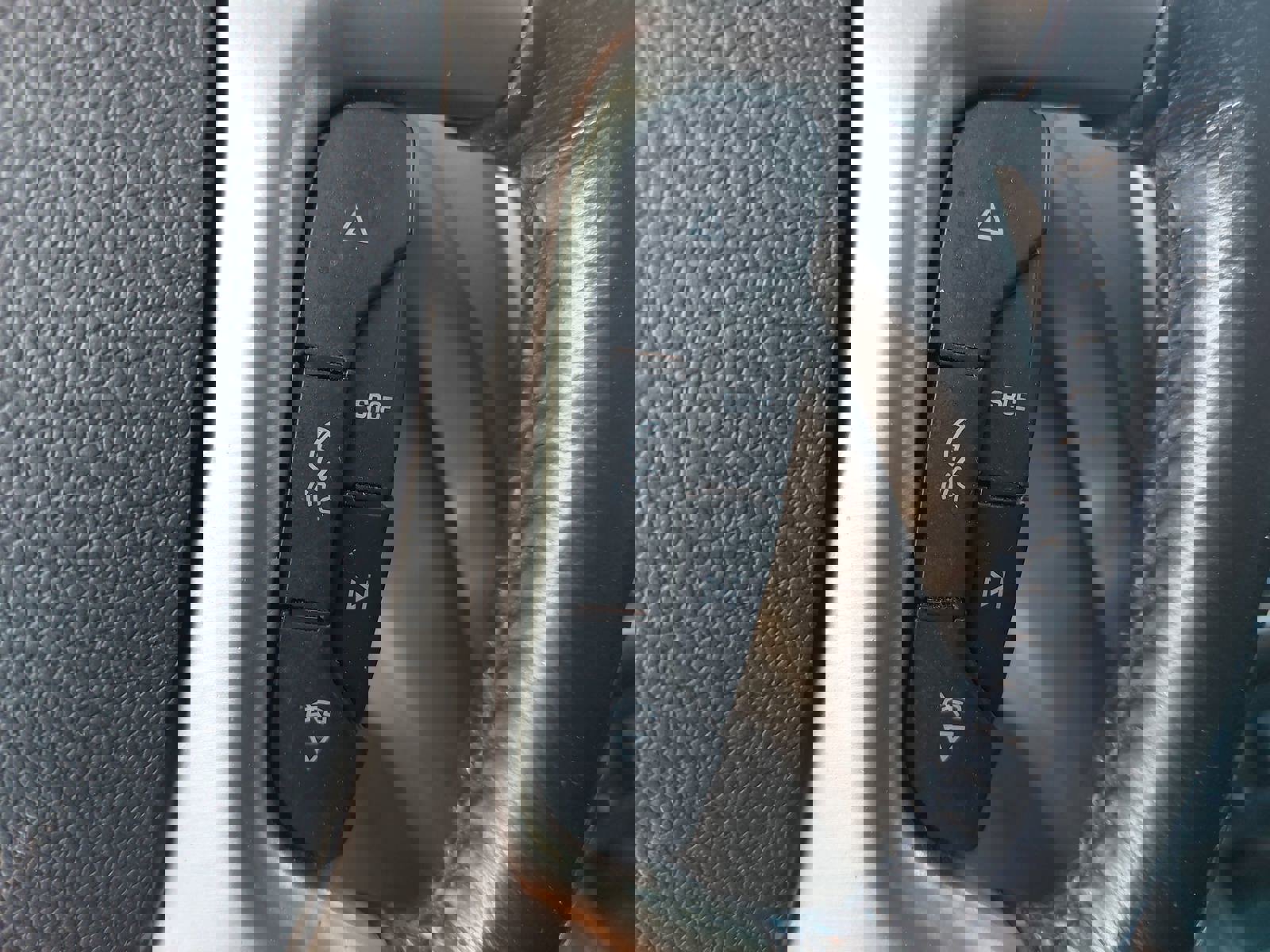 Used 2015 GMC Acadia Denali image 20