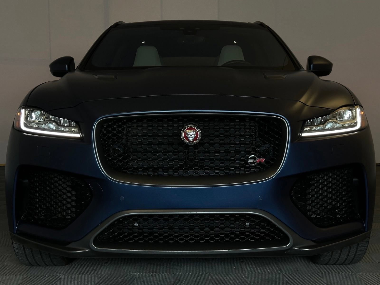 Used 2020 Jaguar F-PACE SVR AWD/4WD image 21