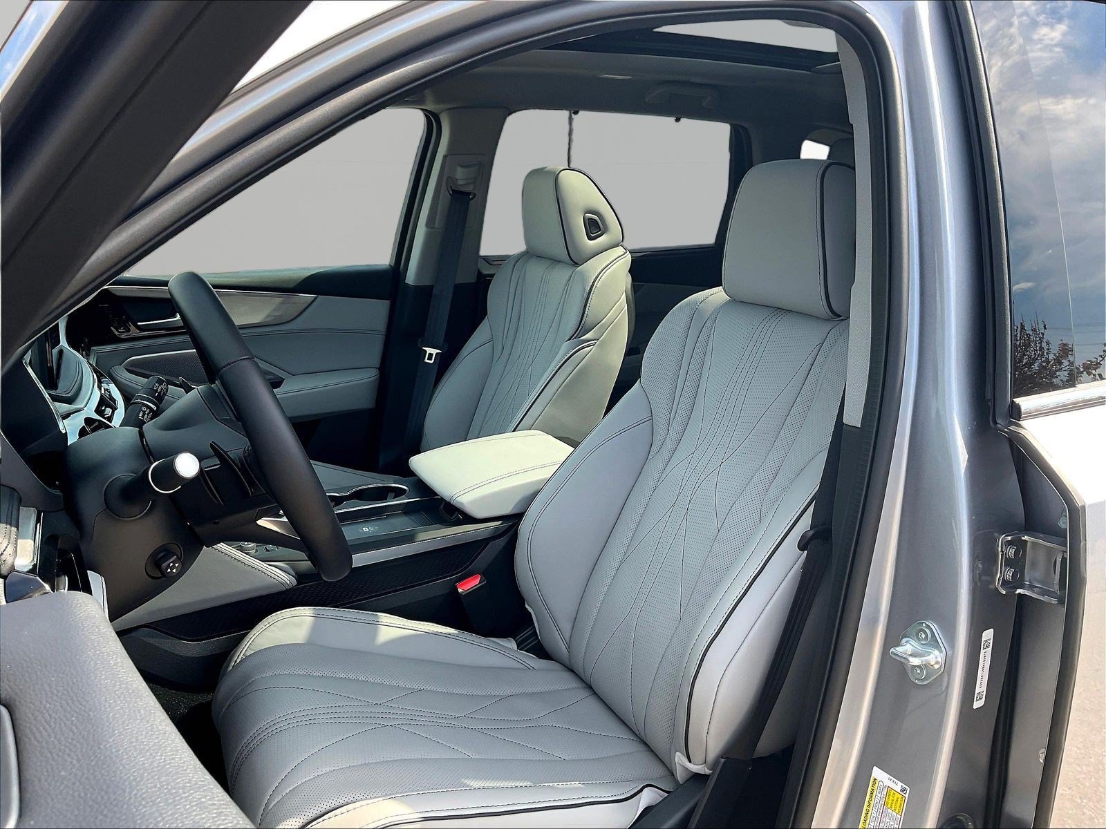 New 2026 Acura MDX w/ Advance Package AWD/4WD image 17