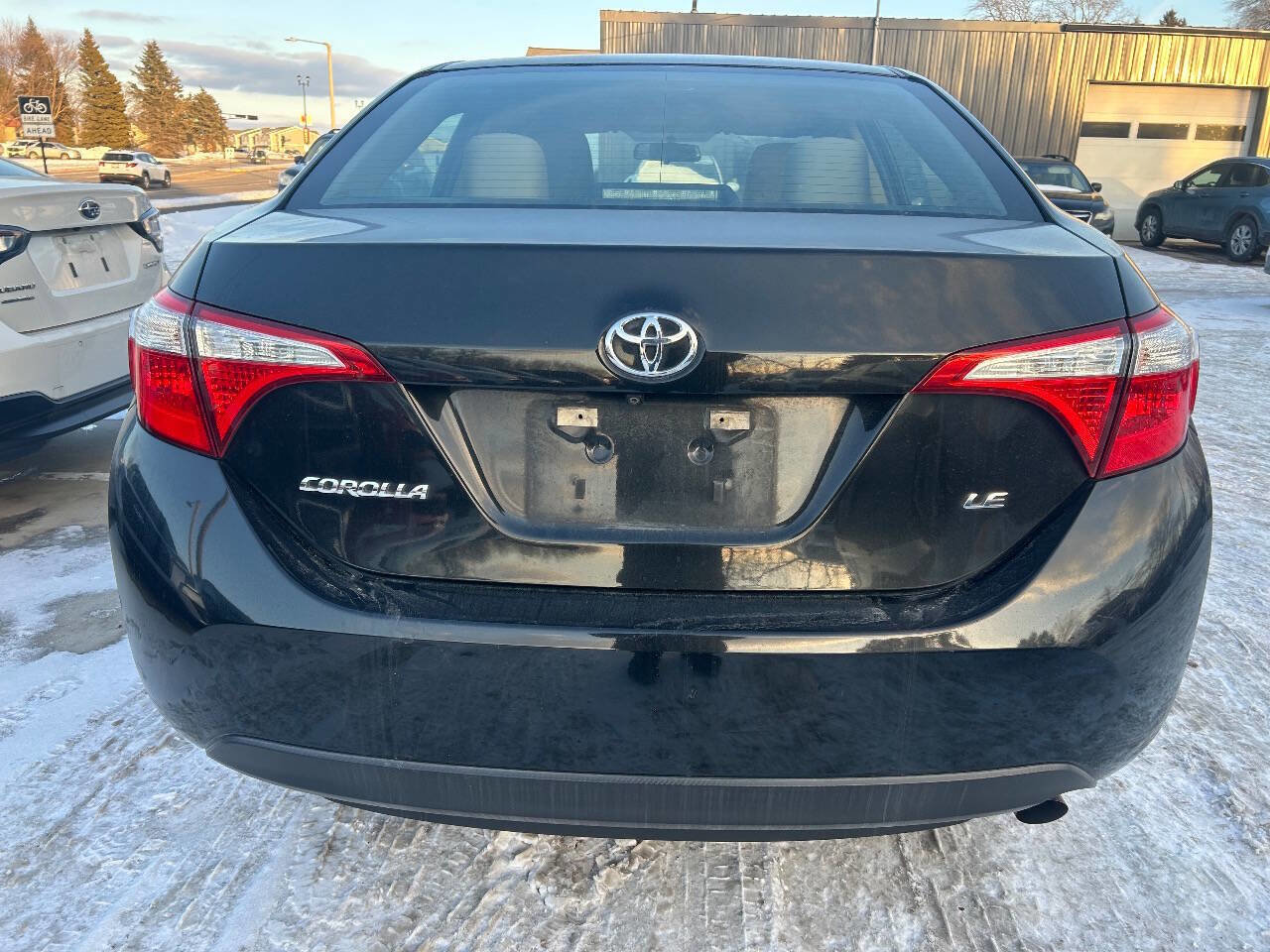 Used 2016 Toyota Corolla LE 4dr Sedan image 6