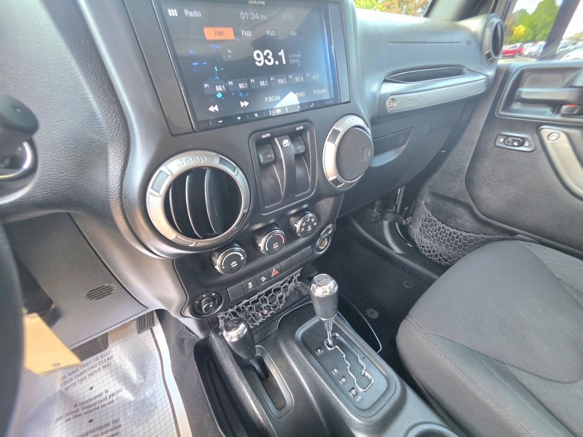 Used 2016 Jeep Wrangler Sport w/ Quick Order Package 24S AWD/4WD image 10