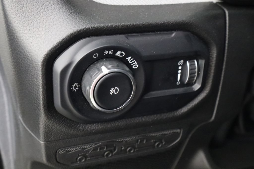 Used 2025 Jeep Wrangler Unlimited Sport AWD/4WD image 22