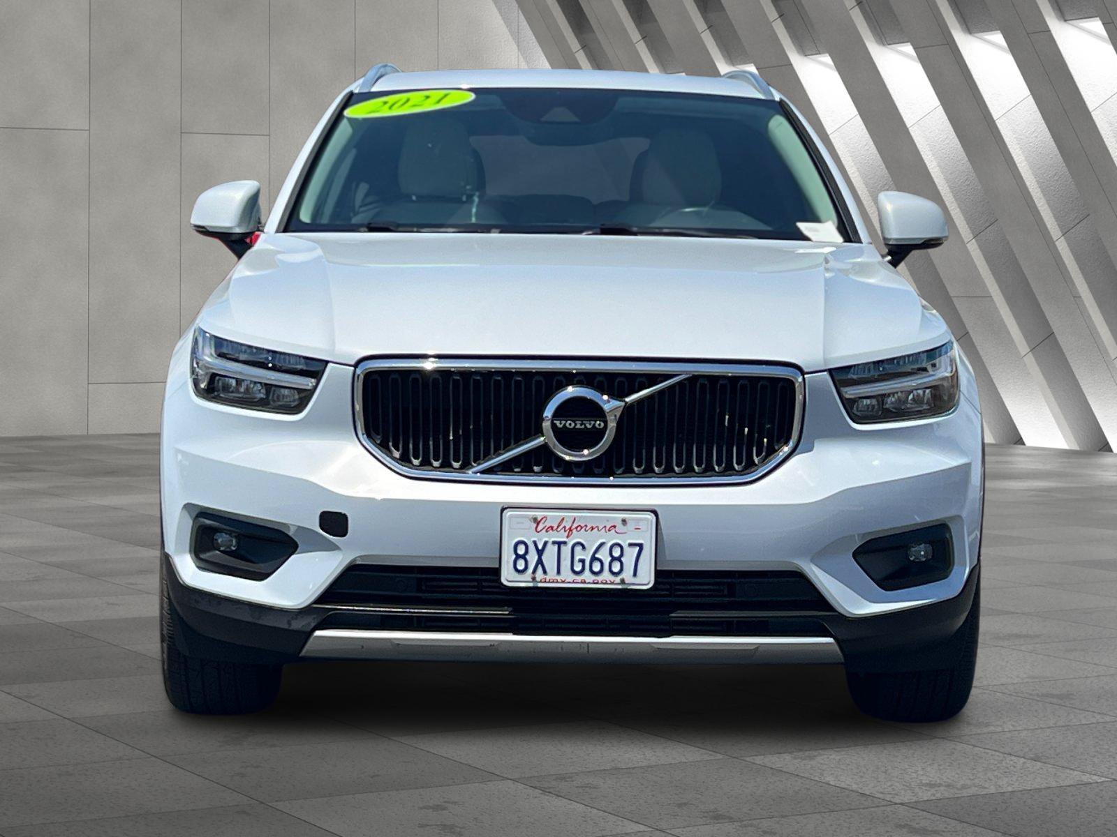 Used 2021 Volvo XC40 T5 Momentum AWD/4WD image 9
