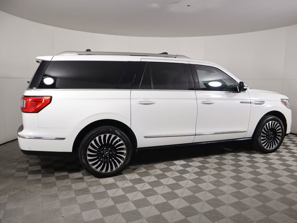 Used 2021 Lincoln Navigator L Black Label w/ Cargo Convenience Package image 4