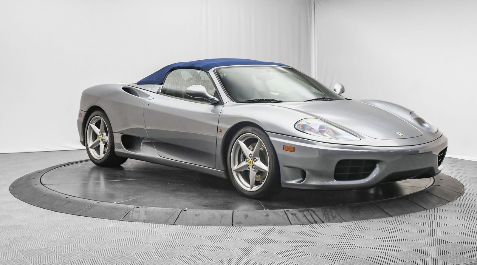 Used 2004 Ferrari 360 Spider RWD image 1