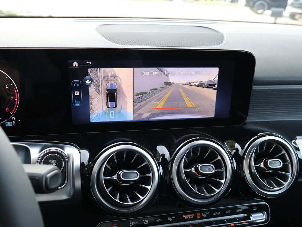 New 2026 Mercedes-Benz GLB 250 4MATIC image 24