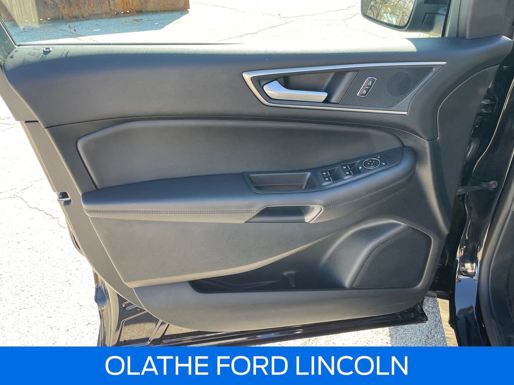 Used 2024 Ford Edge SEL w/ Convenience Package image 12