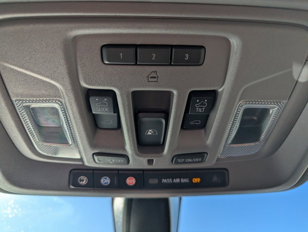 Used 2022 GMC Sierra 1500 Denali w/ Denali Premium Package image 23