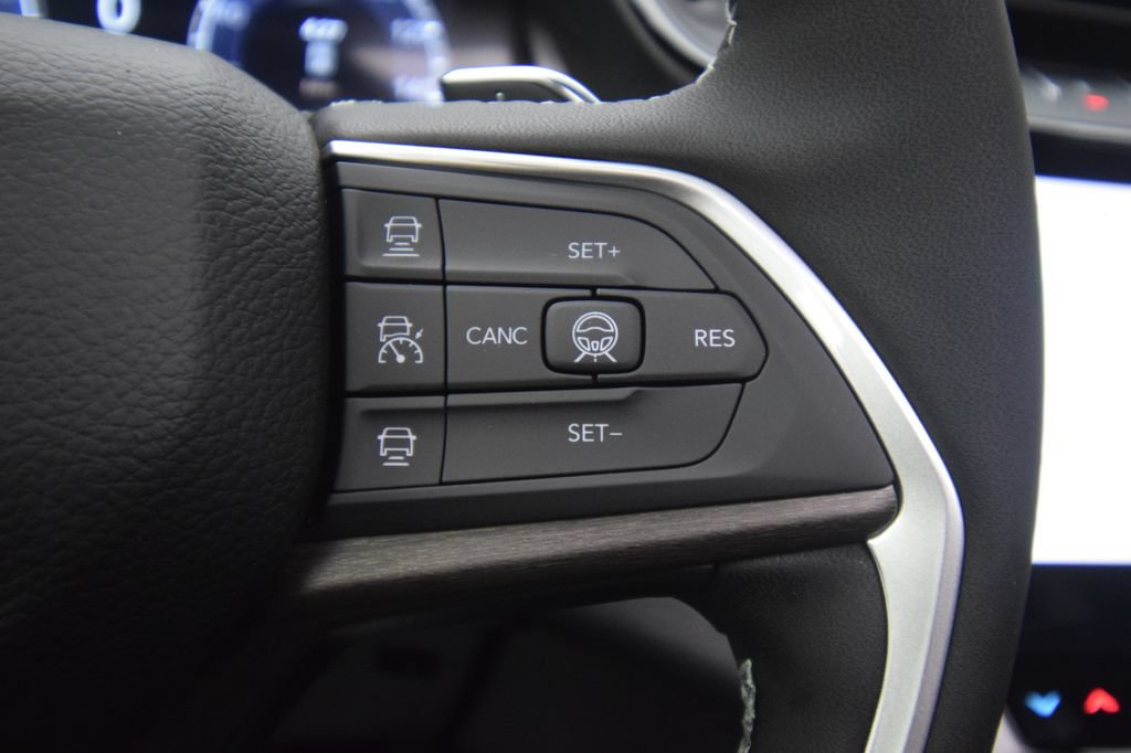 New 2027 Jeep Grand Cherokee Altitude AWD/4WD image 27