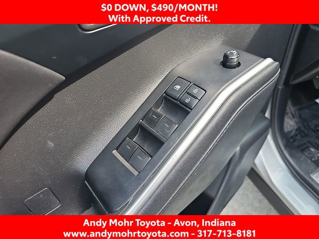 Used 2020 Toyota Highlander XLE image 12