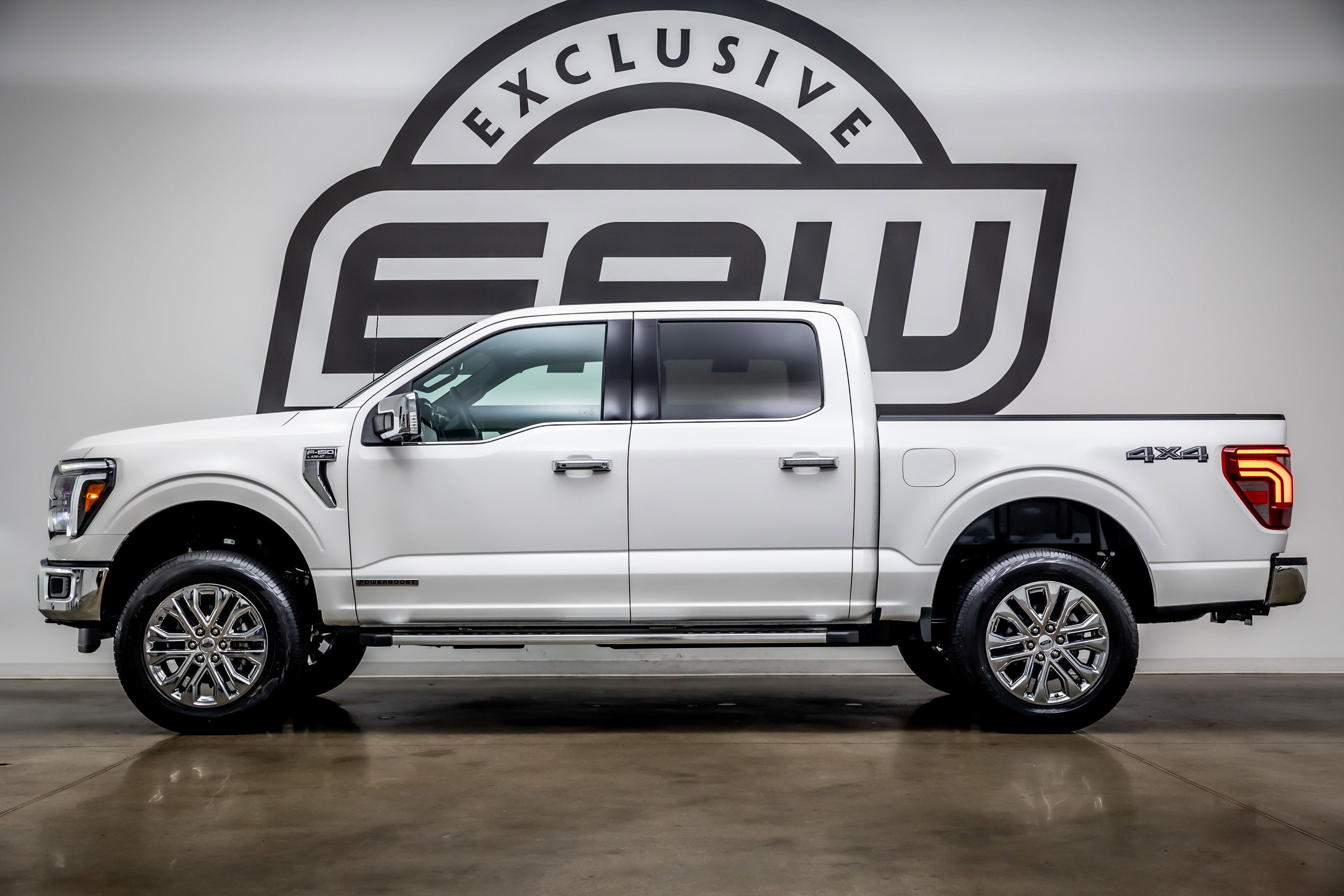 Used 2025 Ford F150 Lariat w/ Equipment Group 501A Mid AWD/4WD image 5