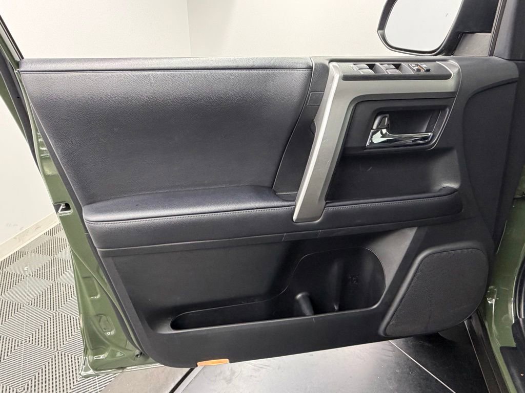 Used 2022 Toyota 4Runner Trail Special Edition AWD/4WD image 18