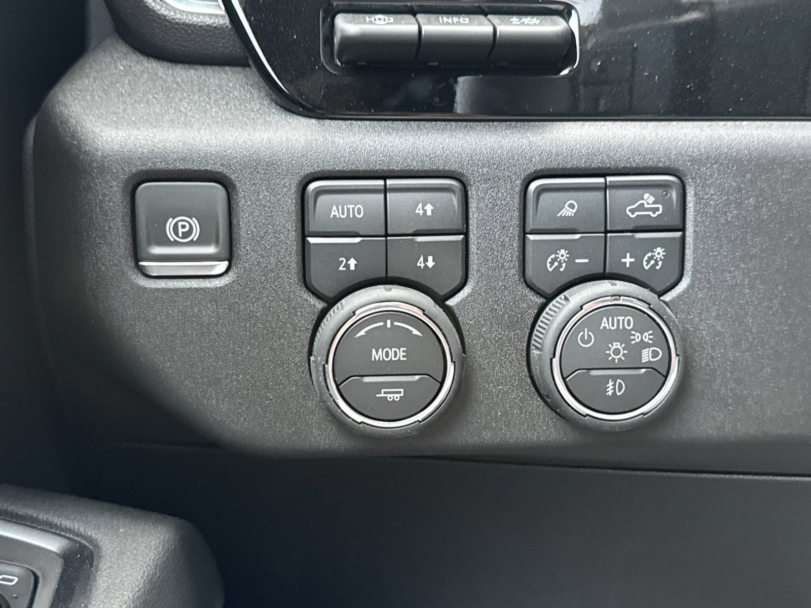New 2026 Chevrolet Silverado 1500 LTZ w/ Technology Package image 30