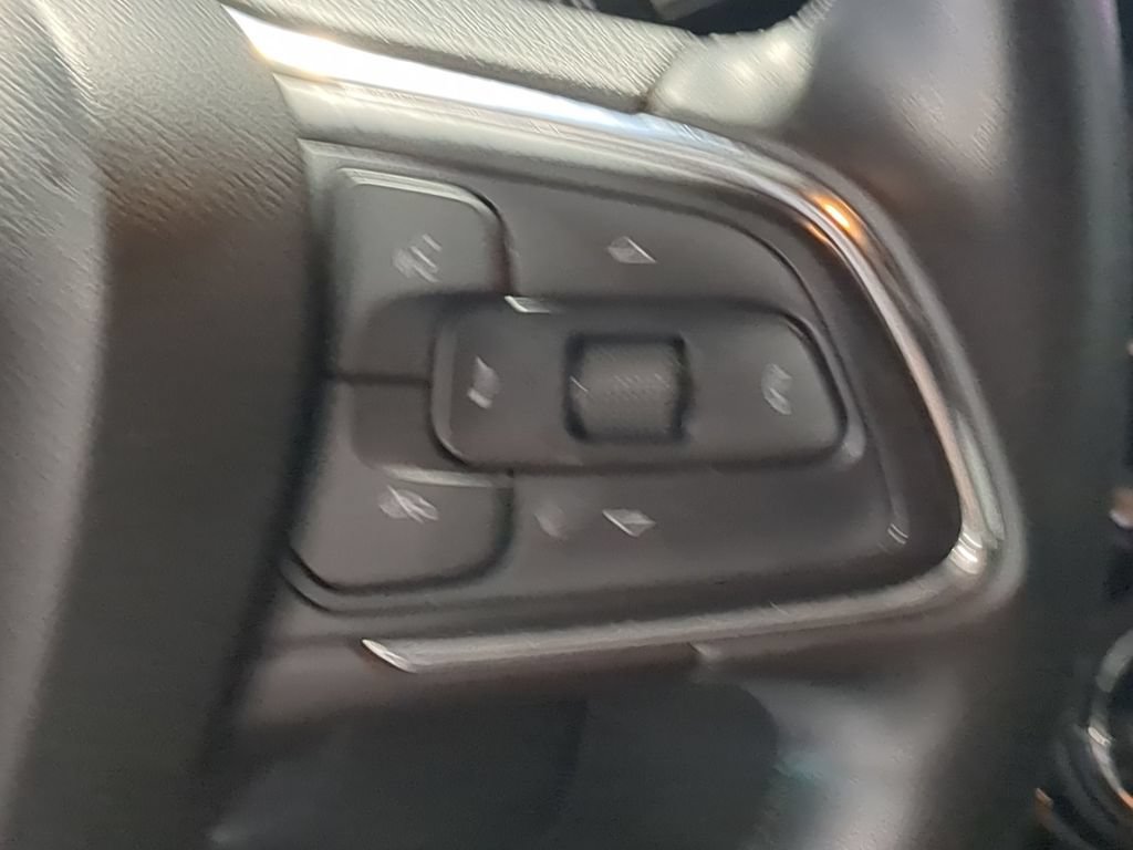 Used 2025 Buick Envista Sport Touring w/ Convenience I Package FWD image 30