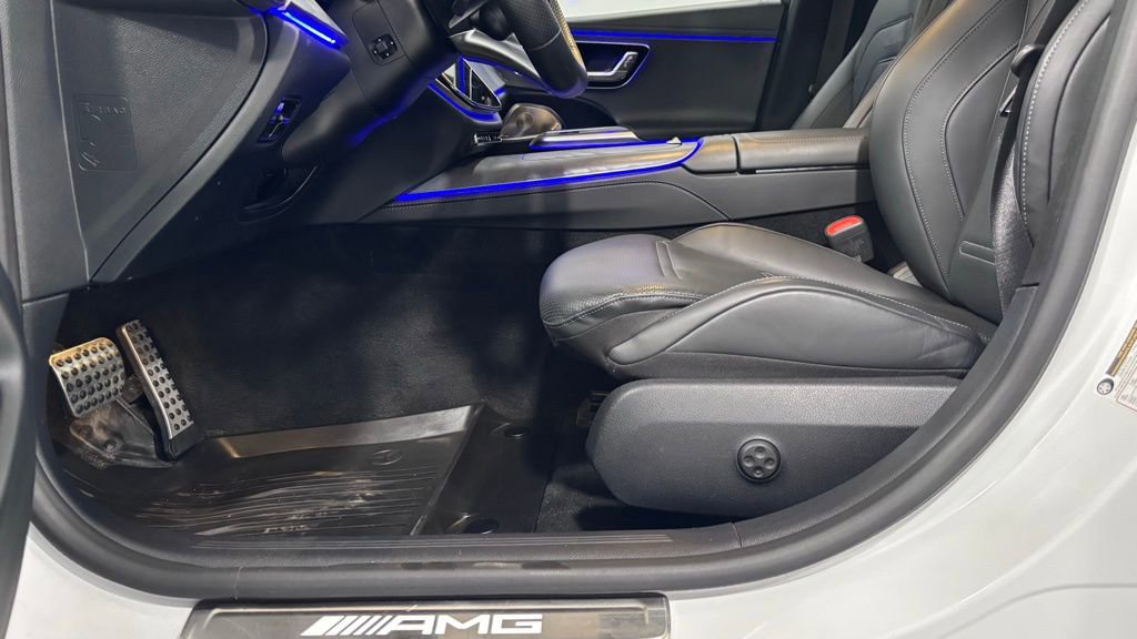 Certified 2025 Mercedes-Benz E 53 AMG e 4MATIC Sedan image 11