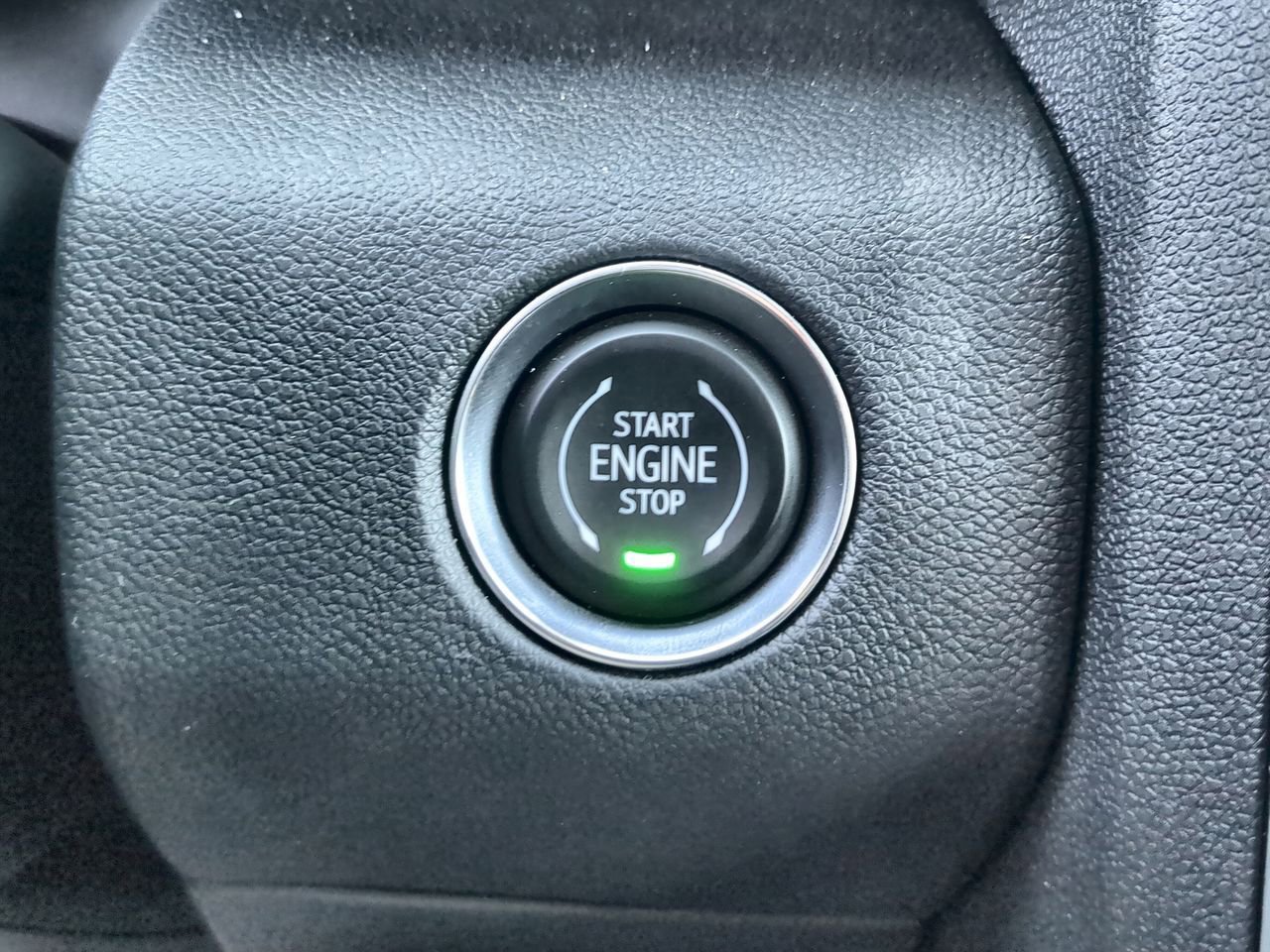 Used 2025 GMC Acadia Elevation w/ Elevation Premium Package image 17