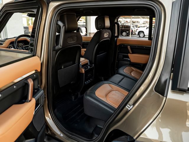 Certified 2022 Land Rover Defender 110 X AWD/4WD image 26