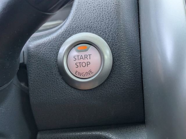 Used 2015 Nissan Versa Note SV FWD image 26