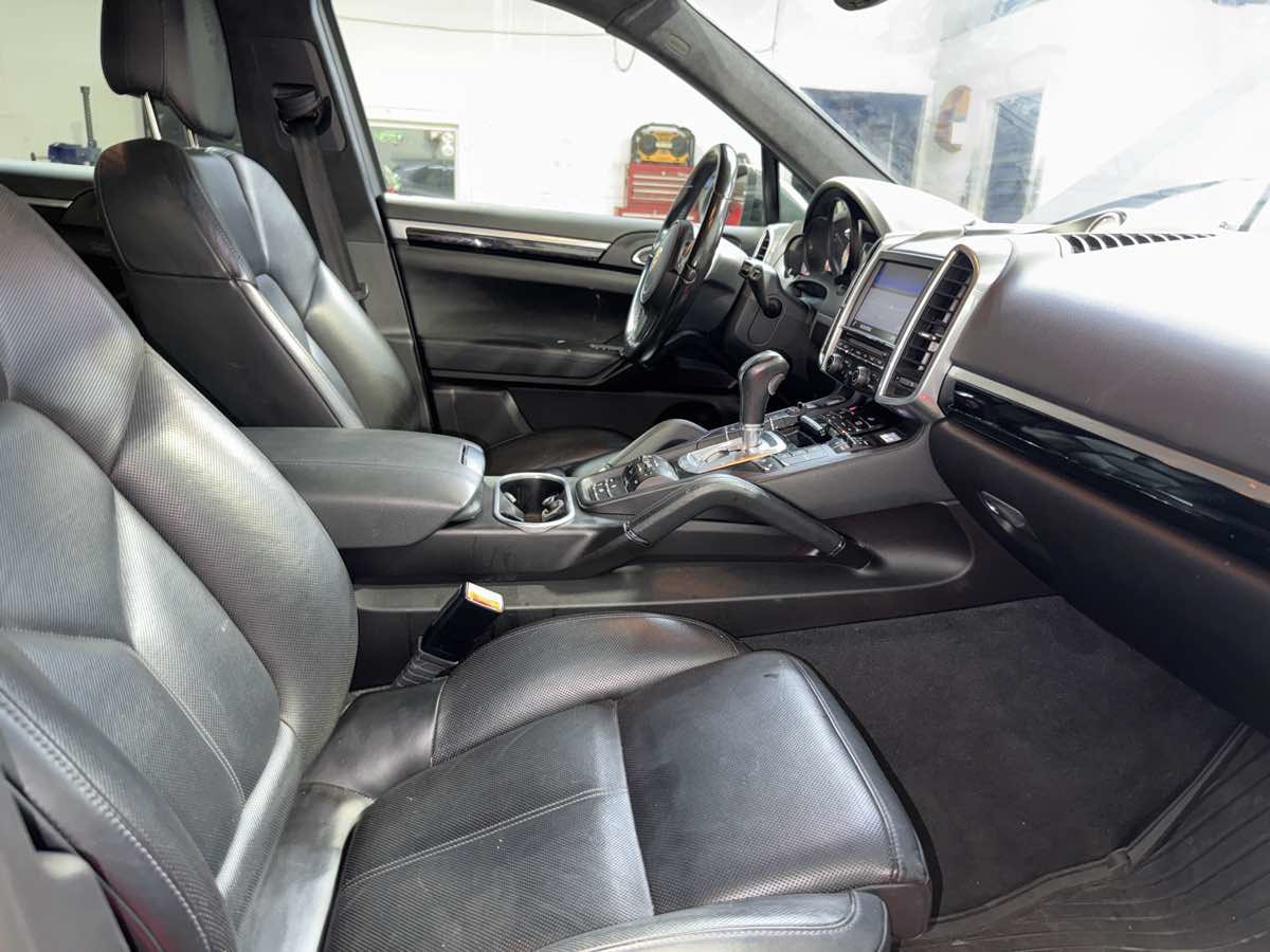 Used 2014 Porsche Cayenne GTS AWD/4WD image 25