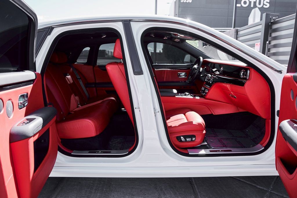 Used 2022 Rolls-Royce Ghost w/ Ghost Package AWD/4WD image 26