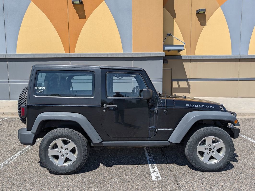 Used 2012 Jeep Wrangler Rubicon w/ PWR Convenience Group image 10