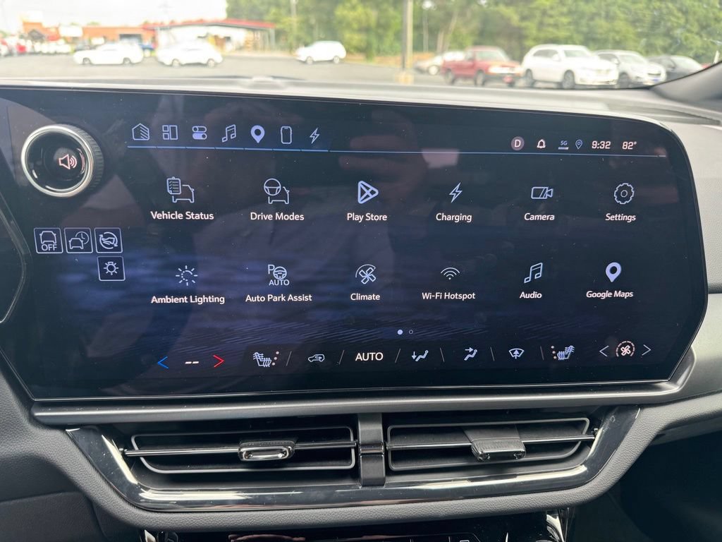 Used 2024 Chevrolet Equinox EV RS AWD/4WD image 29