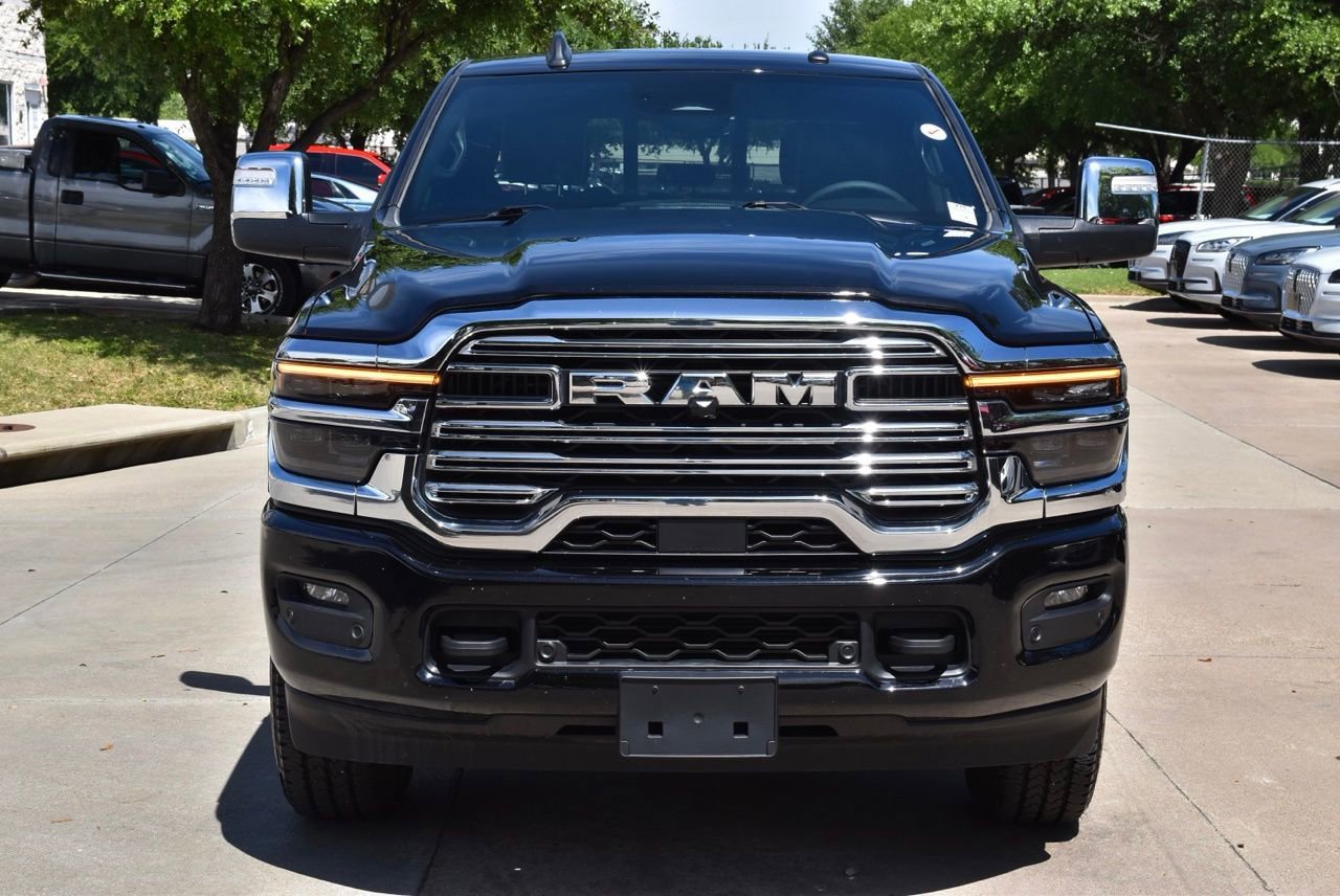 Used 2026 RAM 2500 Laramie AWD/4WD image 3