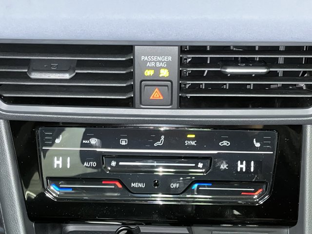 New 2025 Volkswagen Jetta SE image 17