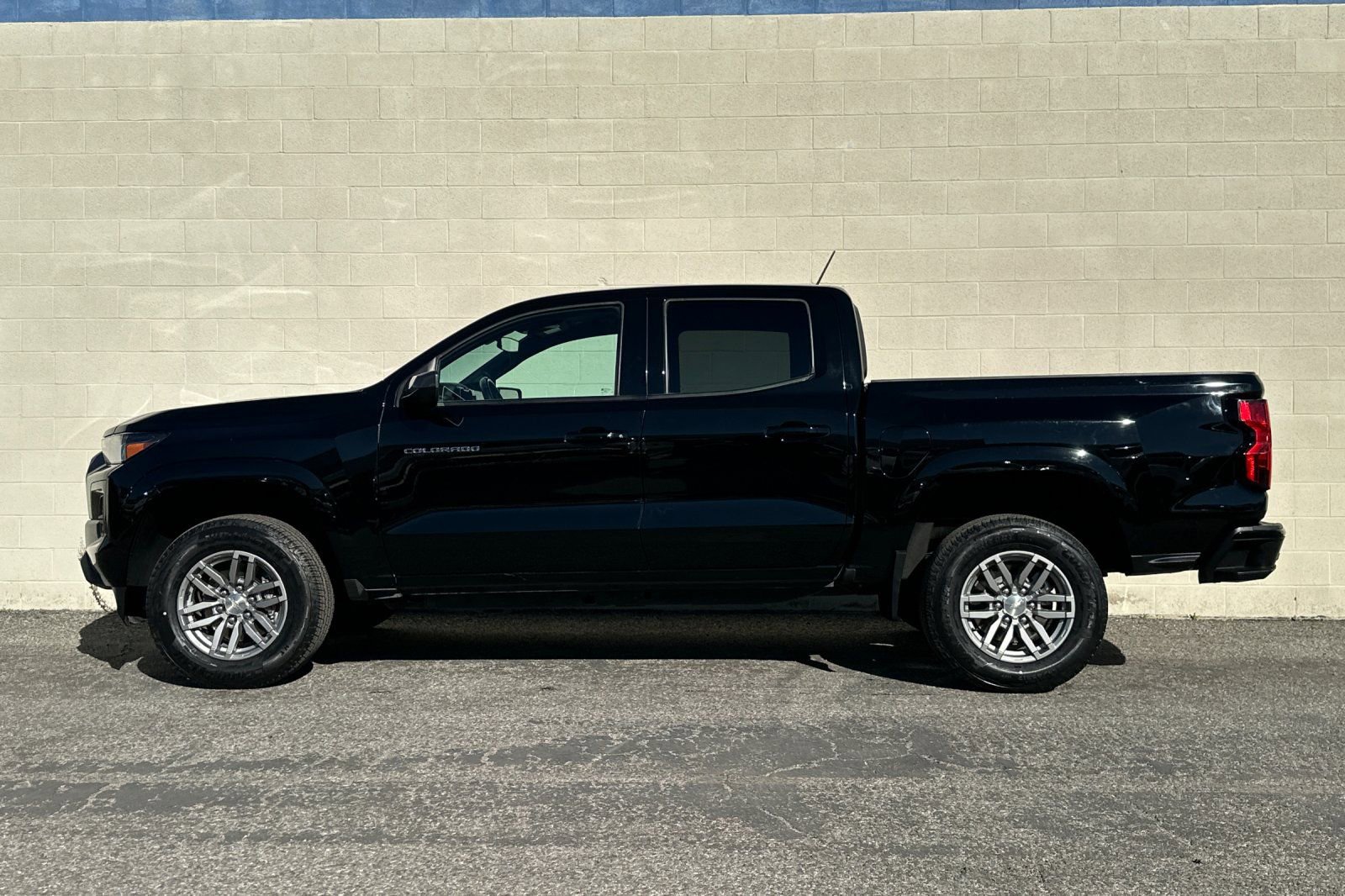 Certified 2024 Chevrolet Colorado LT w/ LT Convenience Package image 7