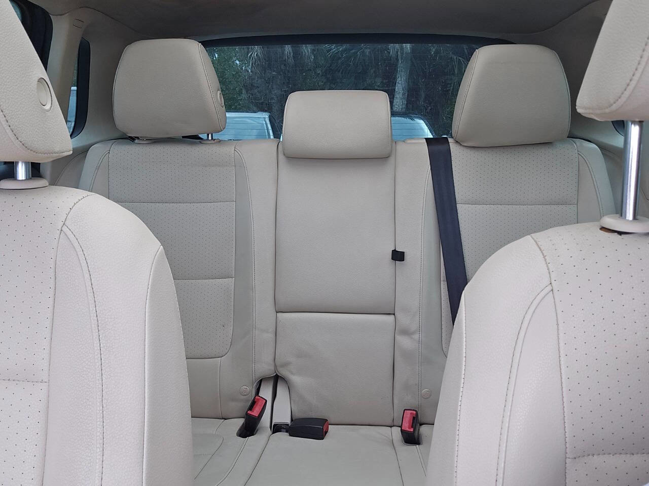 Used 2013 Volkswagen Tiguan SE image 4