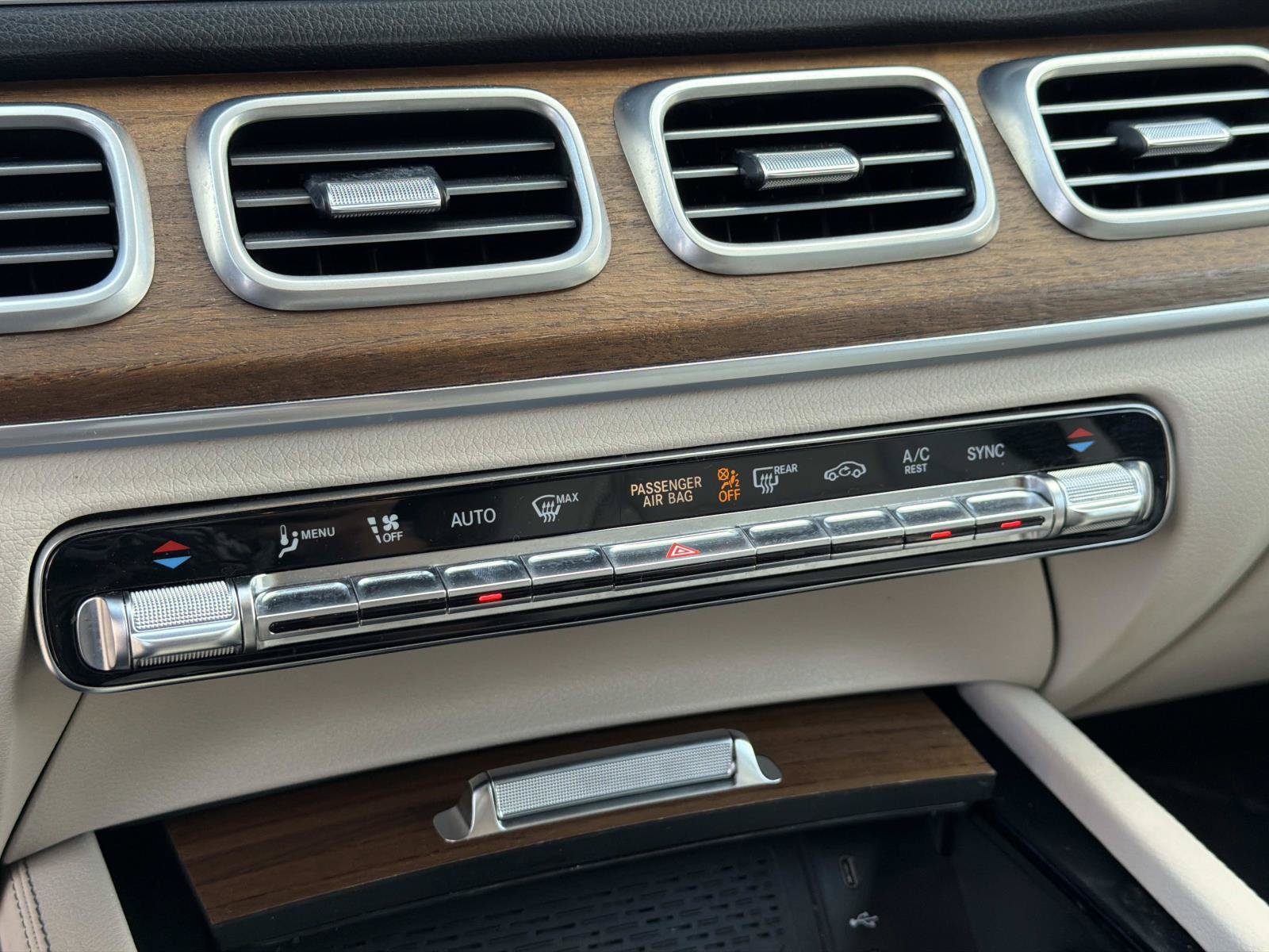 Certified 2025 Mercedes-Benz GLE 350 4MATIC image 26