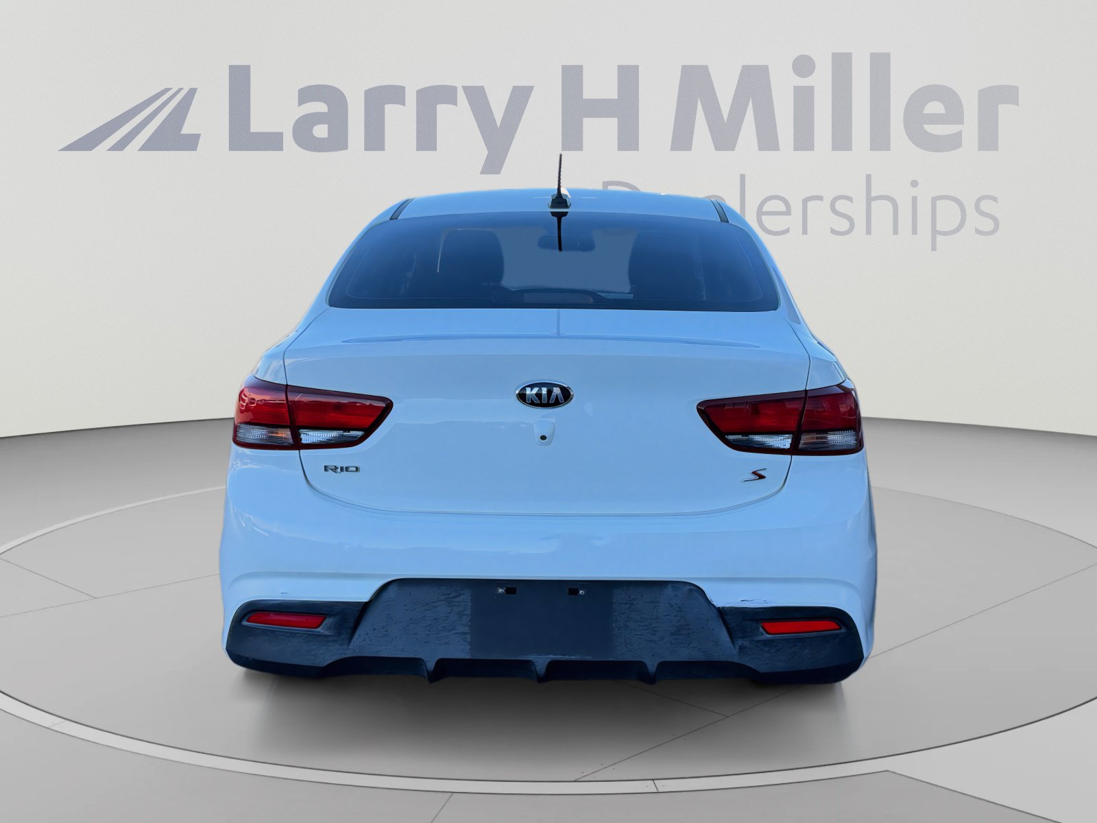 Used 2019 Kia Rio S FWD image 4