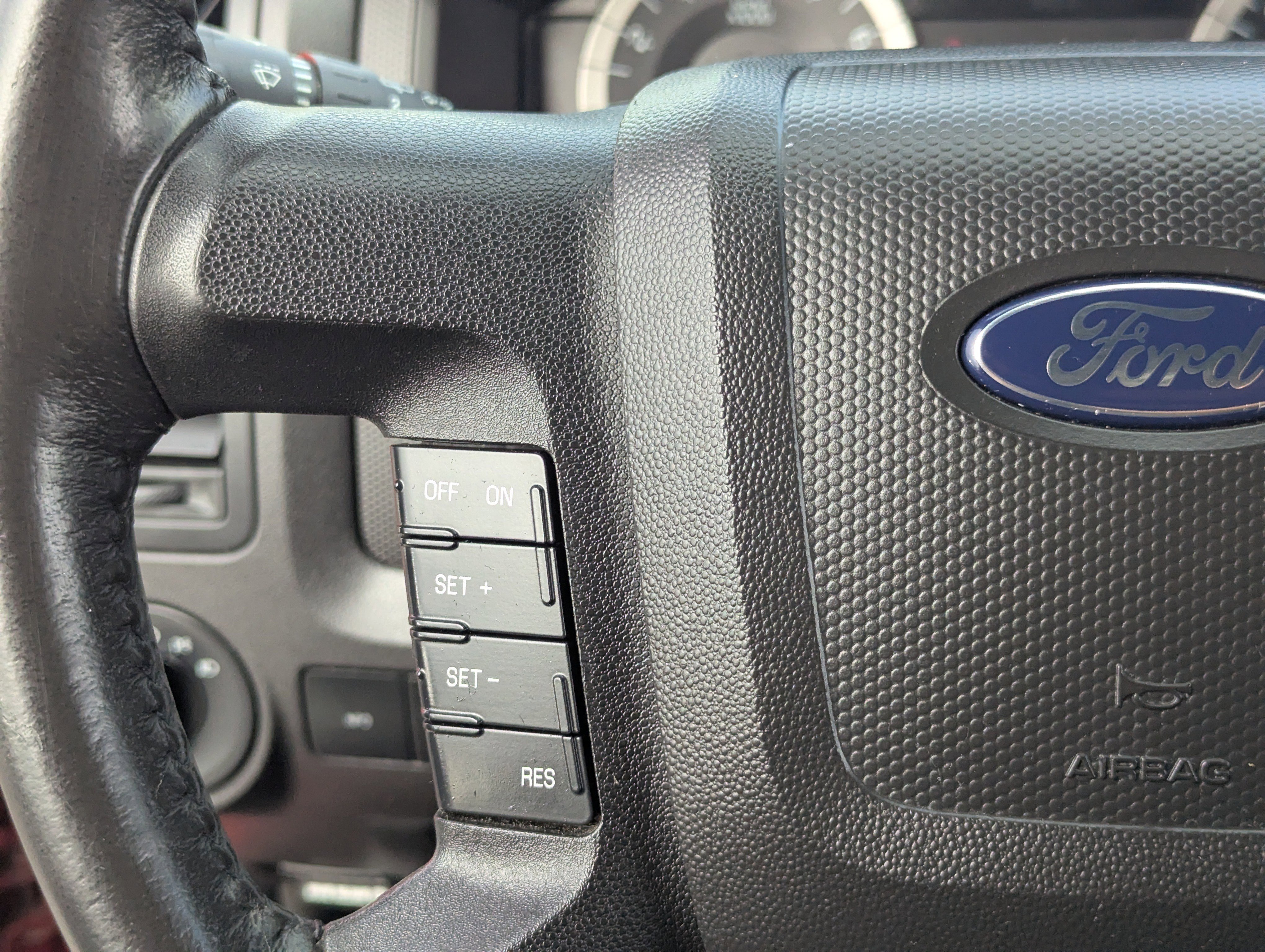 Used 2010 Ford Escape XLT image 26