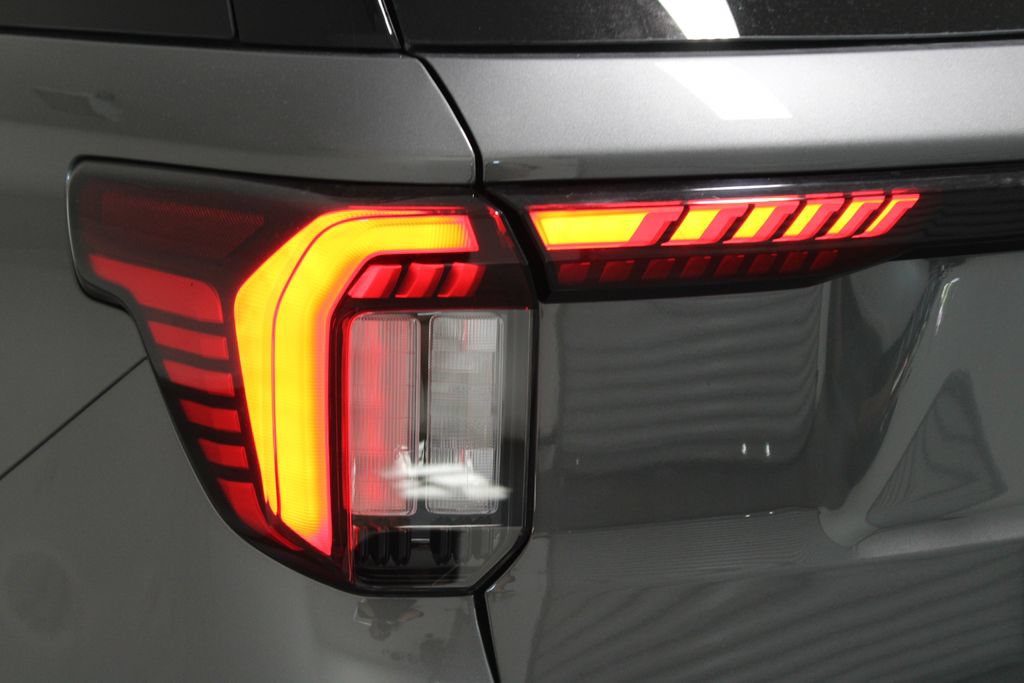 New 2026 Ford Explorer Active RWD image 49