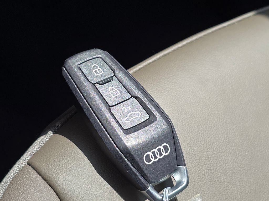 Certified 2025 Audi Q5 Premium w/ Convenience Package AWD/4WD image 41