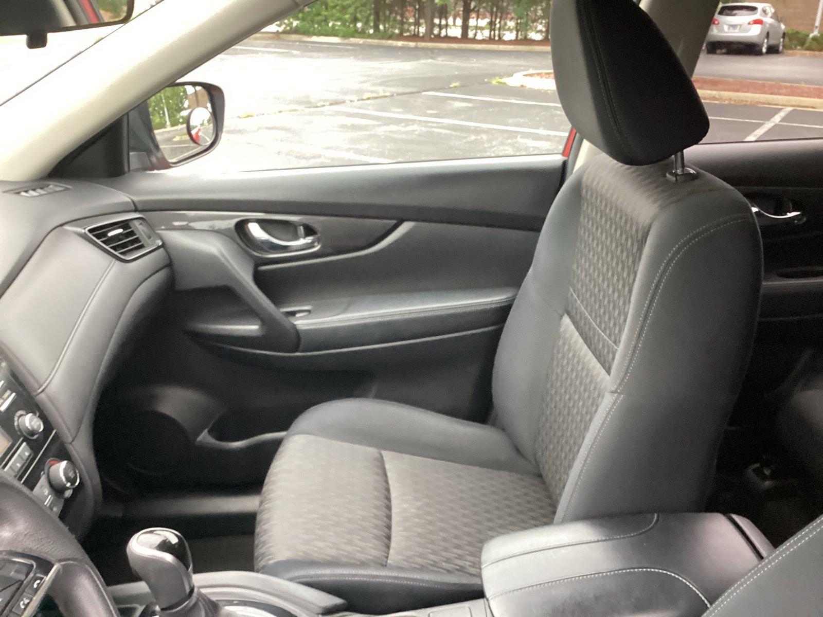 Used 2017 Nissan Rogue S w/ S Appearance Package AWD/4WD image 8